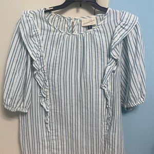 Medium vertical striped blouse
